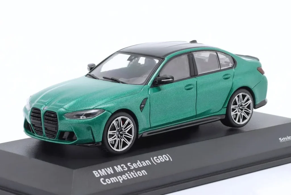 โมเดลรถ 1:43 BMW M3 Sedan (G80) Competition ปี 2023 สี Isle of Man เขียว Solido