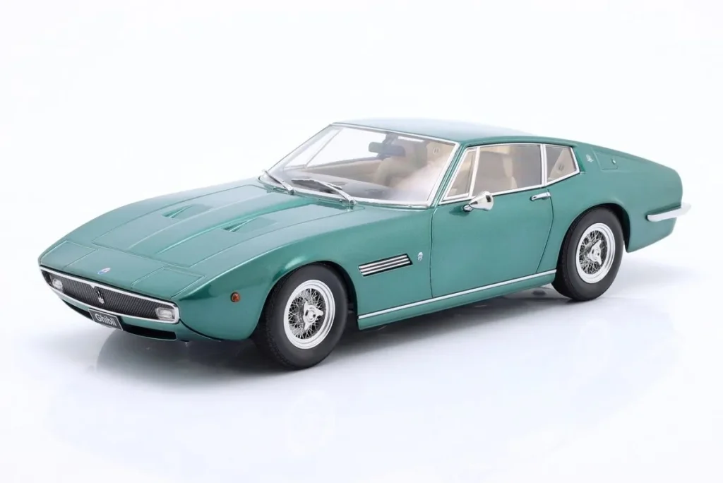 โมเดลรถ 1:18 Maserati Ghibli Coupé ปี 1969 สีเขียวเมทัลลิก KK-Scale