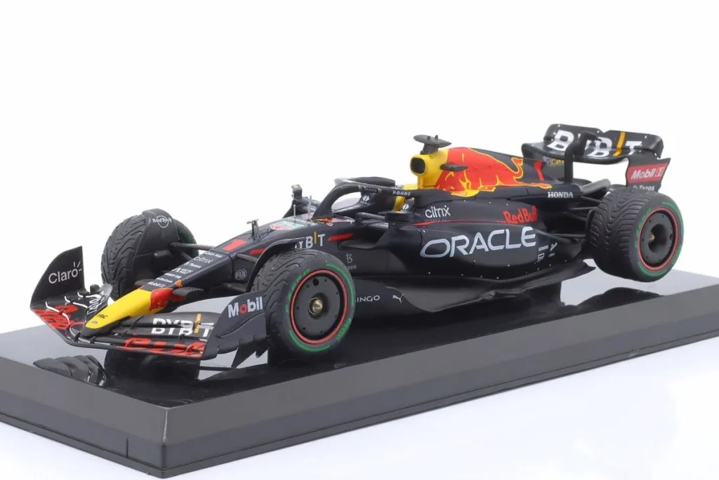 โมเดลรถ 1:24 Red Bull Racing RB18 #1 Max Verstappen ฟอร์มูล่าวัน แชมป์โลก ปี 2022 Premium Collectibles