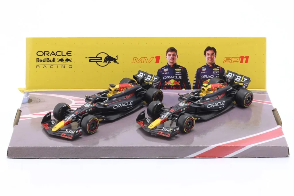 โมเดลรถ 1:43 Red Bull Racing RB20 #1 & #11 Max Verstappen & Sergio Pérez ฟอร์มูล่าวัน แชมป์โลก ปี 2024 Bburago