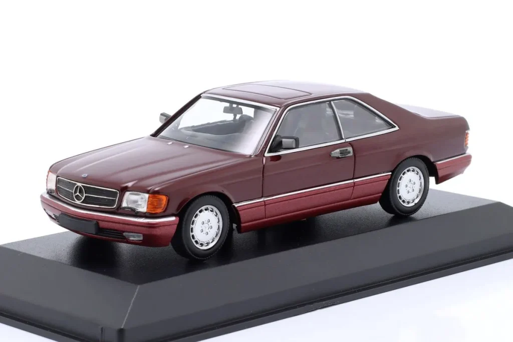 โมเดลรถ 1:43 Mercedes-Benz 560 SEC (C126) ปี 1980 สีแดงเข้มเมทัลลิก Minichamps
