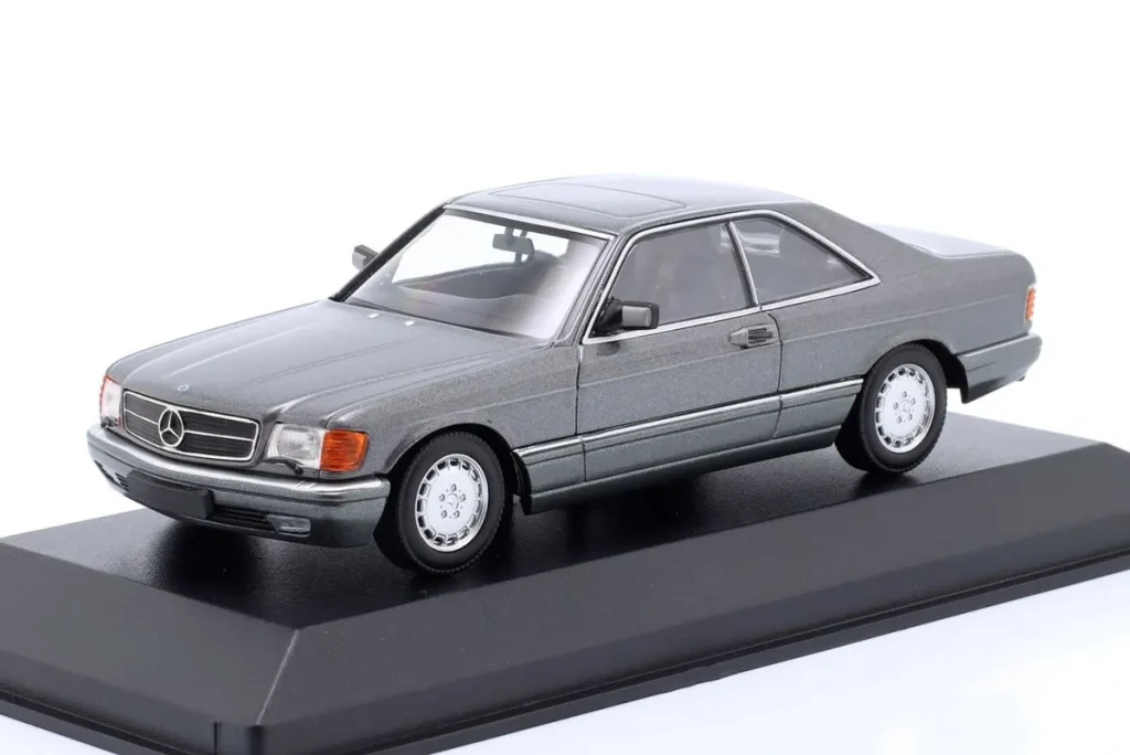 โมเดลรถ 1:43 Mercedes-Benz 560 SEC (C126) ปี 1980 สีเทาเมทัลลิก Minichamps