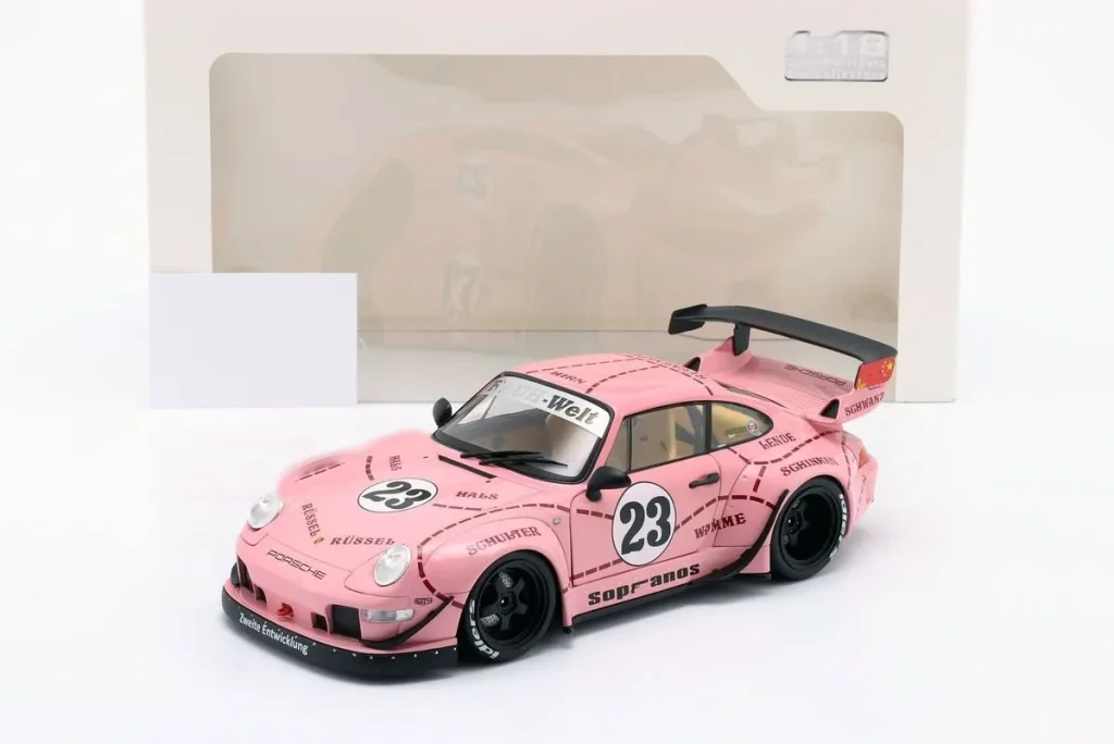 โมเดลรถ 1:18 Porsche 911 (993) RWB Rauh-Welt Sopranos “Pink Pig” #23 ปี 2020 สีชมพู Solido