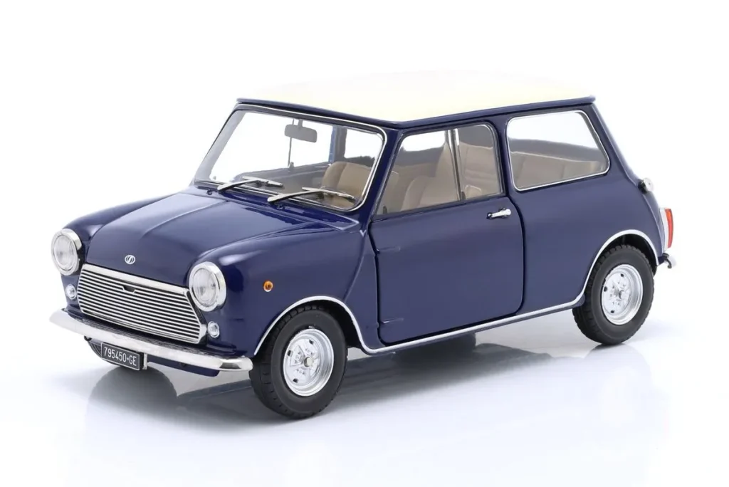 โมเดลรถ 1:18 Mini Cooper MK2 ปี 1968 สีน้ำเงินเบจ Mitica