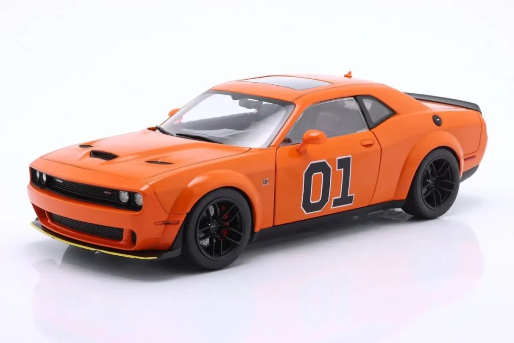 Model 1:18 Dodge Challenger R/T Scat Pack Widebody #01 “General Lee / Dukes of Hazzard” Tribute year 2023 orange Solido