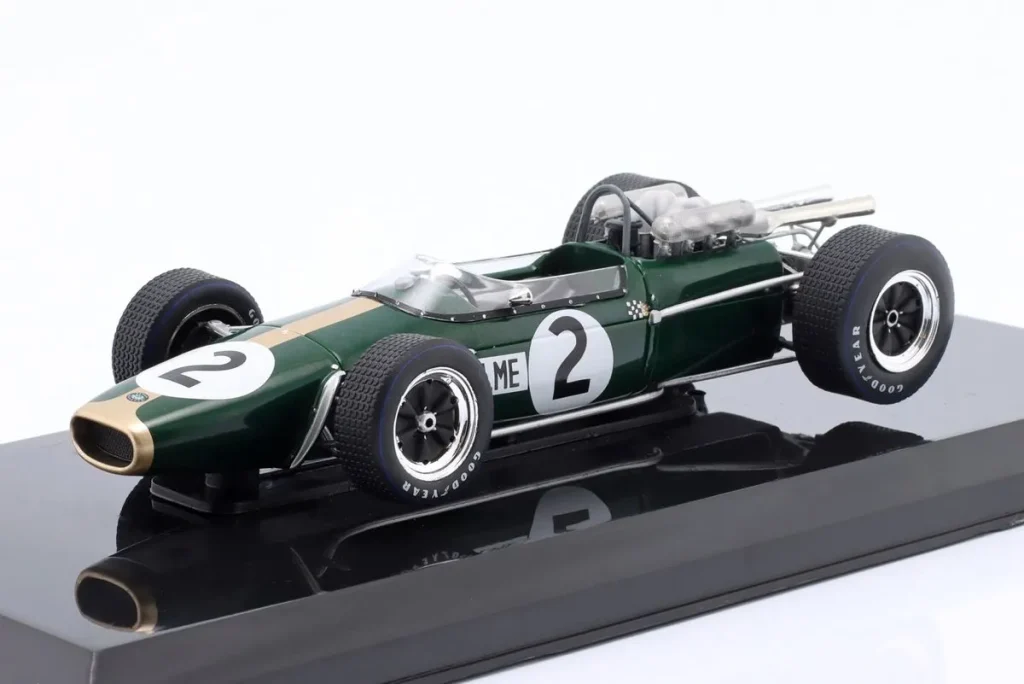 โมเดลรถ 1:24 Brabham BT24 #2 Denis Hulme ฟอร์มูล่าวัน ปี 1967 Premium Collectibles