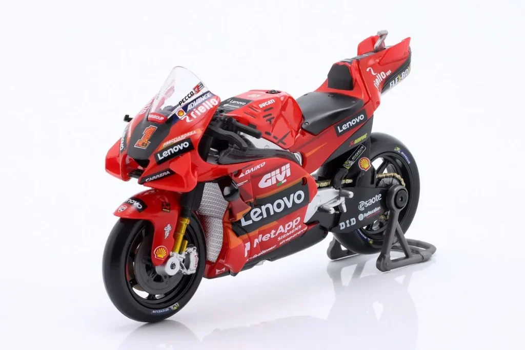 โมเดลมอเตอร์ไซค์ 1:18 Ducati Desmosedici GP23 #1 Francesco Bagnaia โมโตจีพี ปี 2023 Maisto