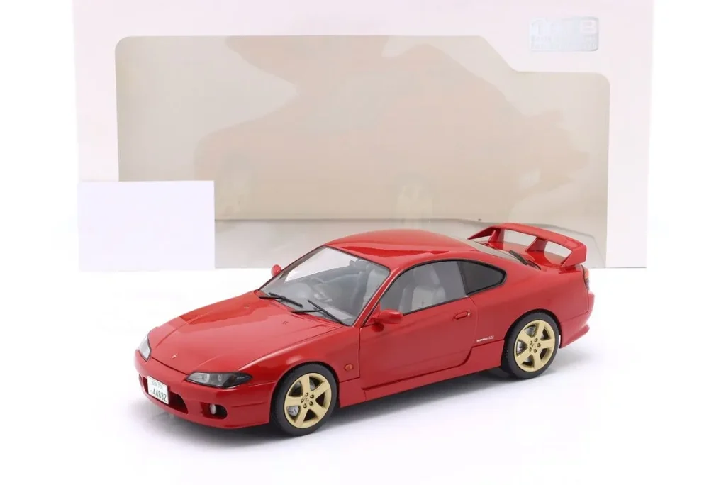 车型 1:18 Nissan Silvia S15 Spec-R Aero 年 1999 红色 Solido