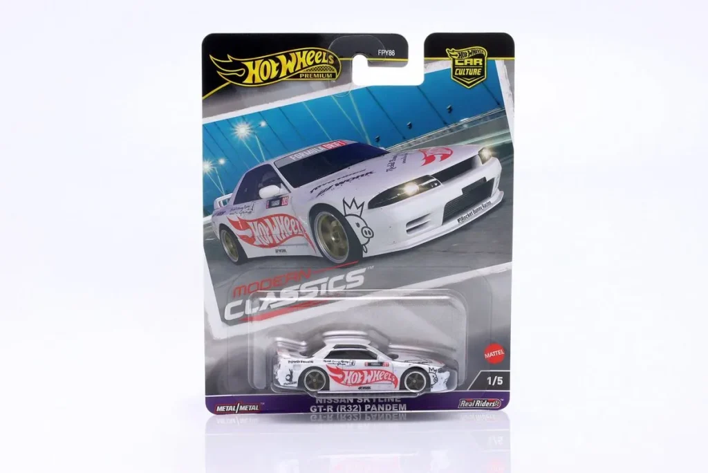 车型 1:64 Nissan Skyline GT-R (R32) Pandem 白色 HotWheels