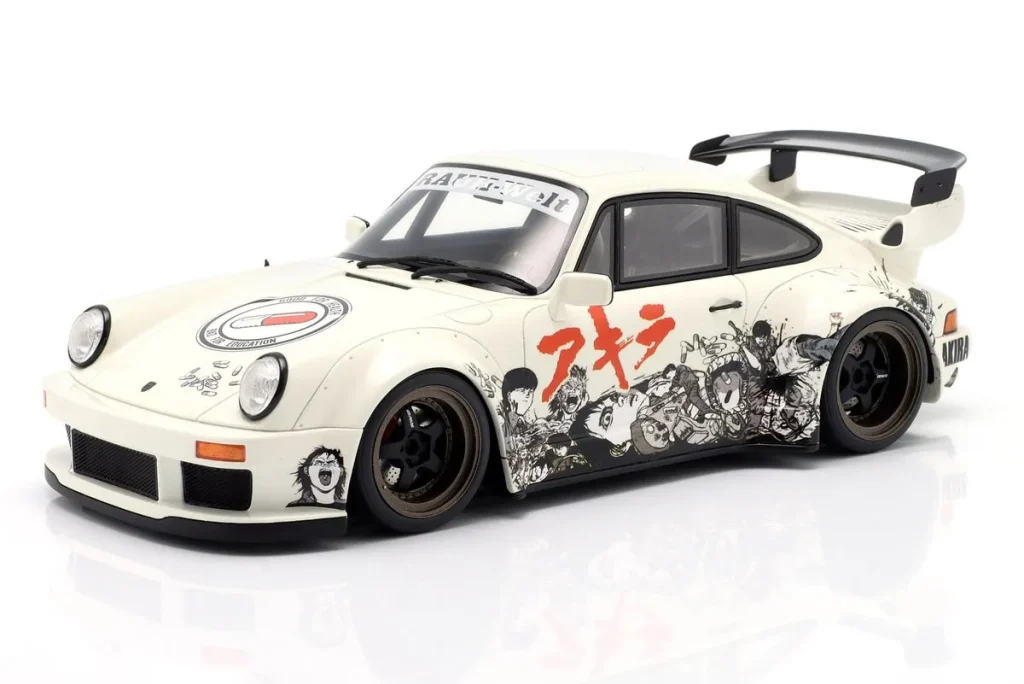 โมเดลรถ 1:18 Porsche 911 RWB Rauh-Welt “Akira” ปี 2024 สีขาว GT-SPIRIT