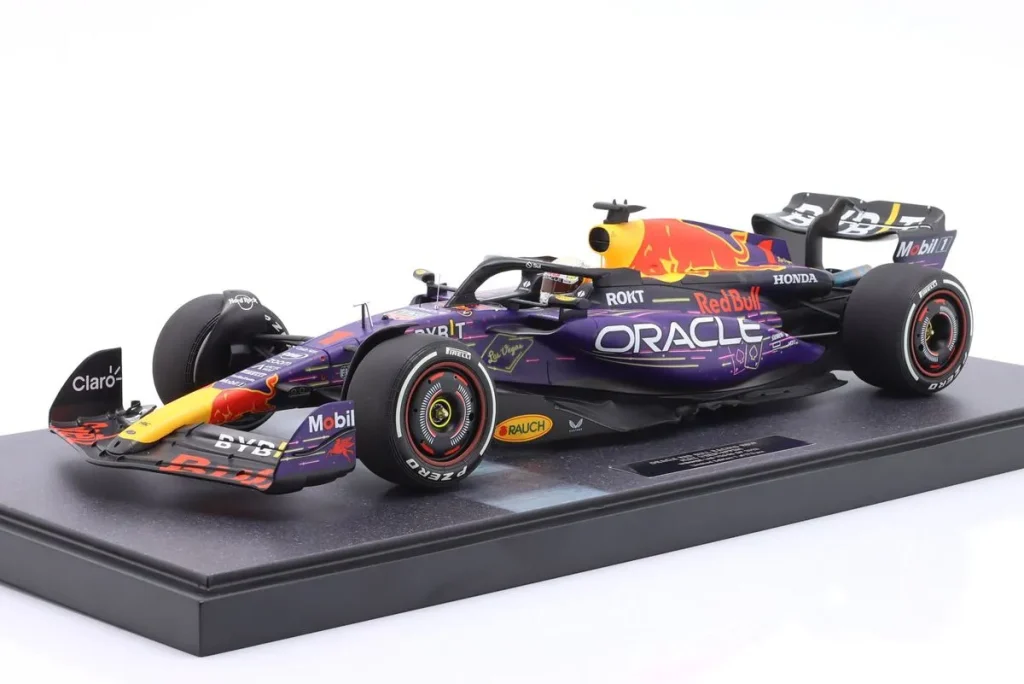 โมเดลรถ 1:12 Red Bull Racing RB19 #1 Max Verstappen ฟอร์มูล่าวัน ปี 2023 Minichamps