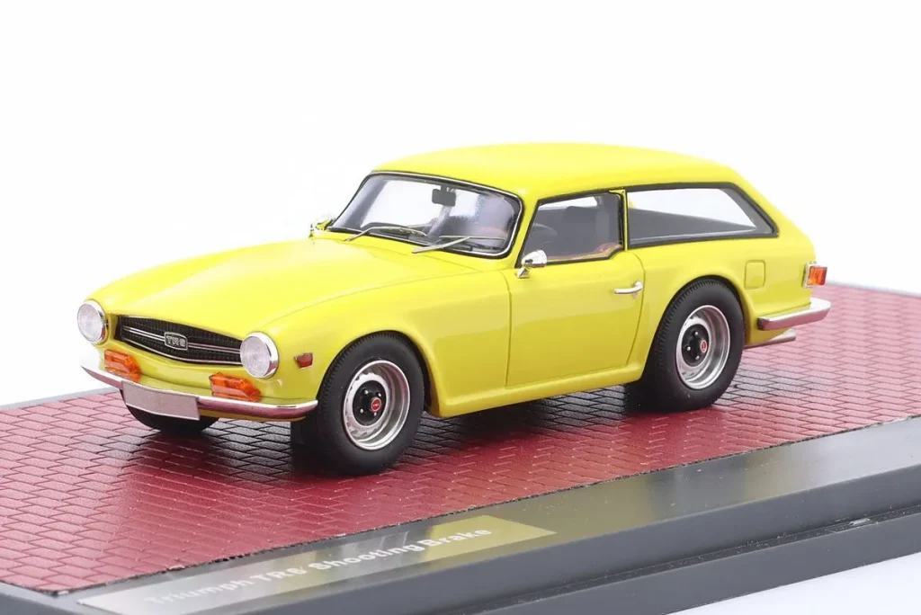 โมเดลรถ 1:43 Triumph TR6 Shooting Brake สีเหลือง Matrix
