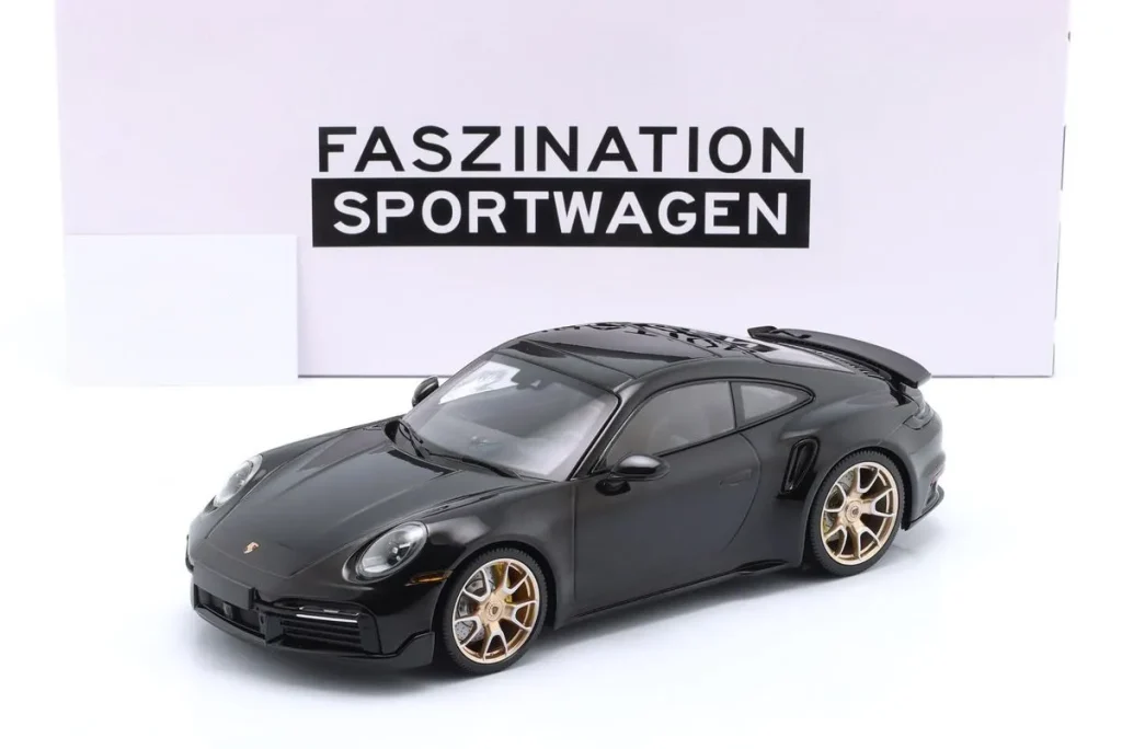 โมเดลรถ 1:18 Porsche 911 (992) Turbo S Coupe Sport Design 2024 Film Bad Boys: Ride or Die ( ) ปี 2024 สีดำ พร้อม ทอง ล้อ Minichamps