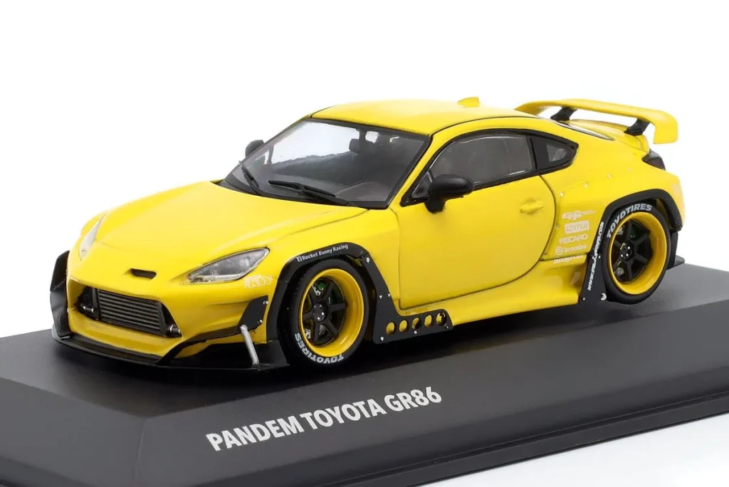 โมเดลรถ 1:43 Toyota GR86 Pandem Rocket Bunny สีเหลือง Solido