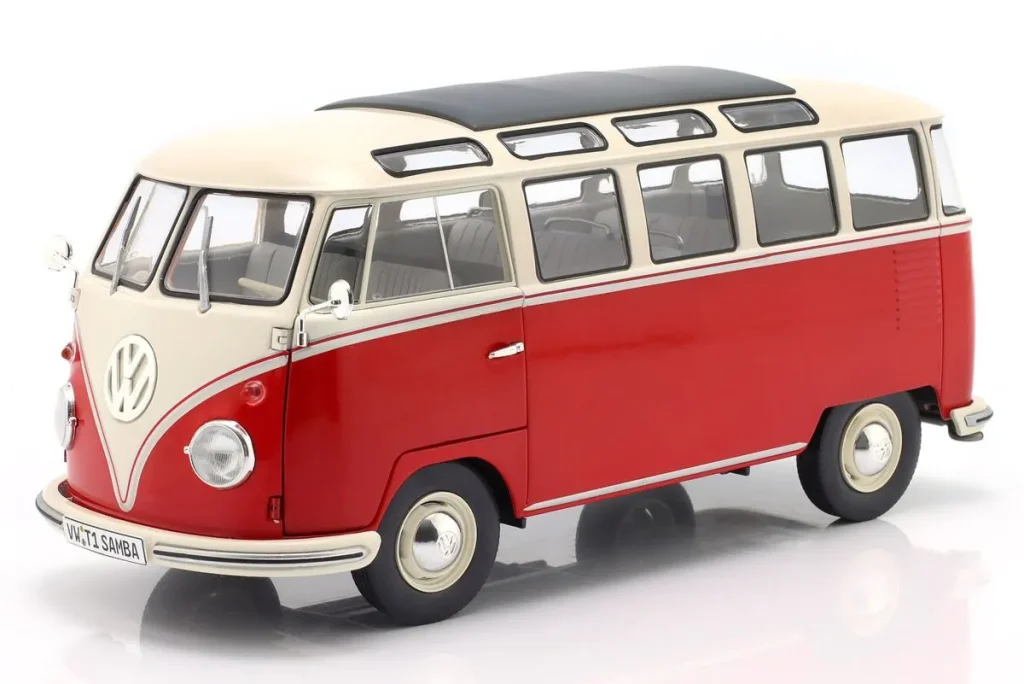โมเดลรถ 1:18 Volkswagen VW T1 Samba Bus ปี 1962 สีแดง / ขาว Solido
