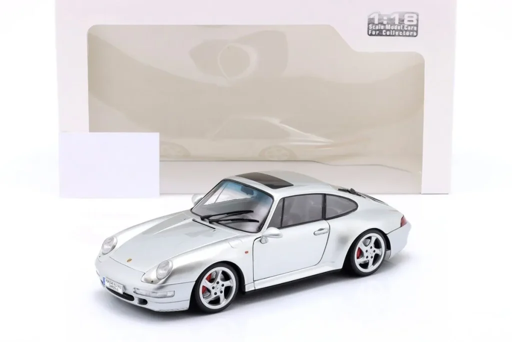 โมเดลรถ 1:18 Porsche 911 (993) 4S ปี 1996 สีเงินโพลาร์ Solido
