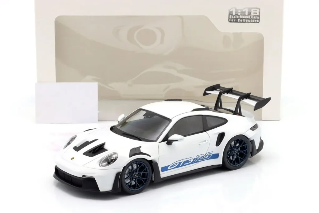 车型 1:18 Porsche 911 (992) GT3 RS 年 2024 白色 Solido