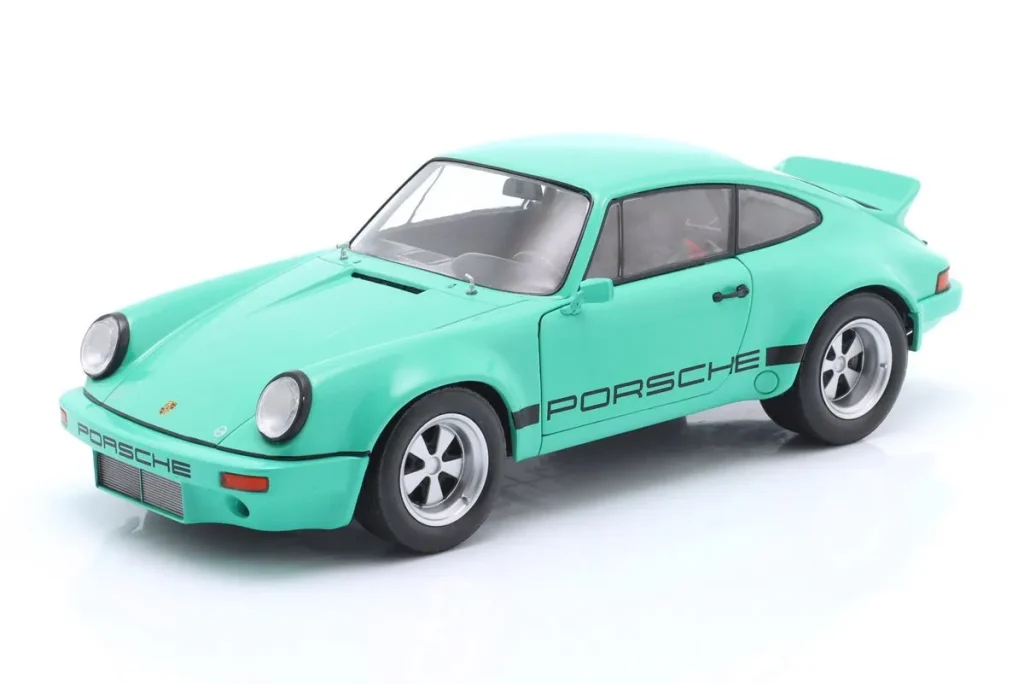 โมเดลรถ 1:18 Porsche 911 Carrera 3.0 RSR IROC ปี 1974 สีเขียวมิ้นต์ Solido