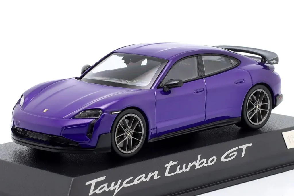 โมเดลรถ 1:43 Porsche Taycan Turbo GT (J1 PA) สี purplesky เมทัลลิก Norev