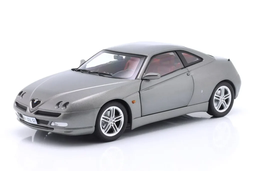 โมเดลรถ 1:18 Alfa Romeo GTV 2.0 V6 TB ปี 1998 สีเทาเมทัลลิก Mitica