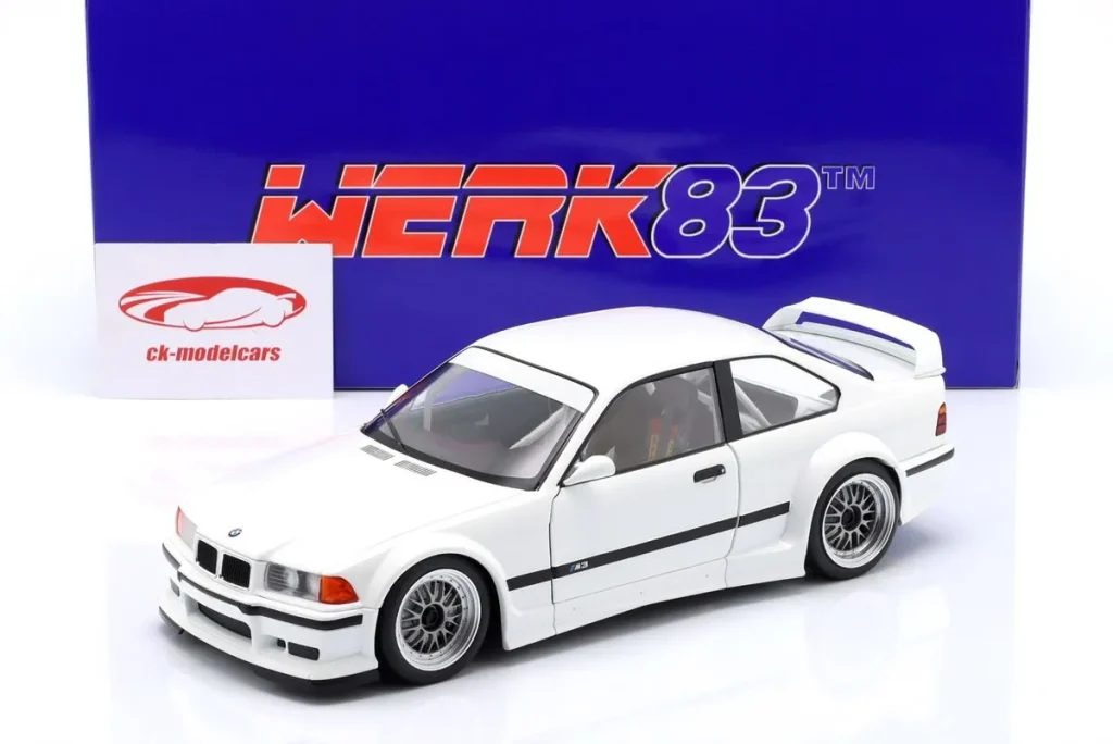 โมเดลรถ 1:18 BMW M3 (E36) GTR Plain Body Version สีขาว WERK83