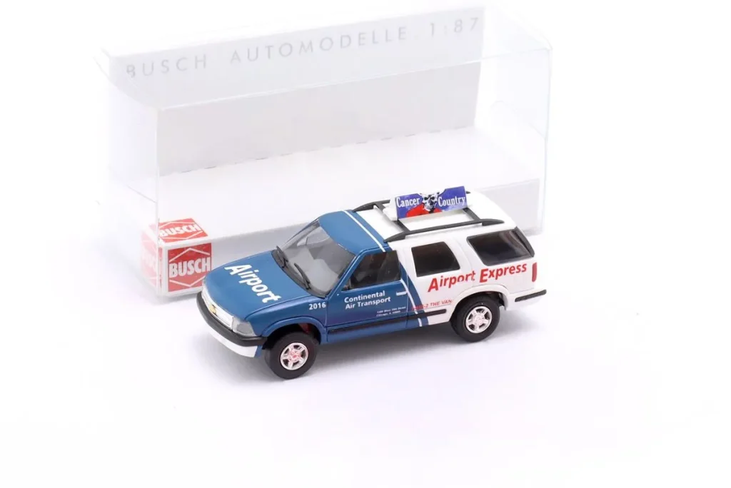 โมเดลรถ 1:87 Einsatzfahrzeug Airport Express Chicago ปี 2016 สีน้ำเงินเข้ม / ขาว Busch