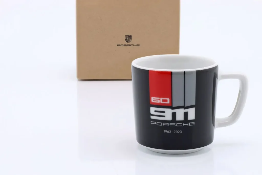 ของที่ระลึก Porsche Espresso-Sammlertasse Nr. 5 / 60 Jahre Porsche 911 1963-2023 สีดำ / เทา / แดง