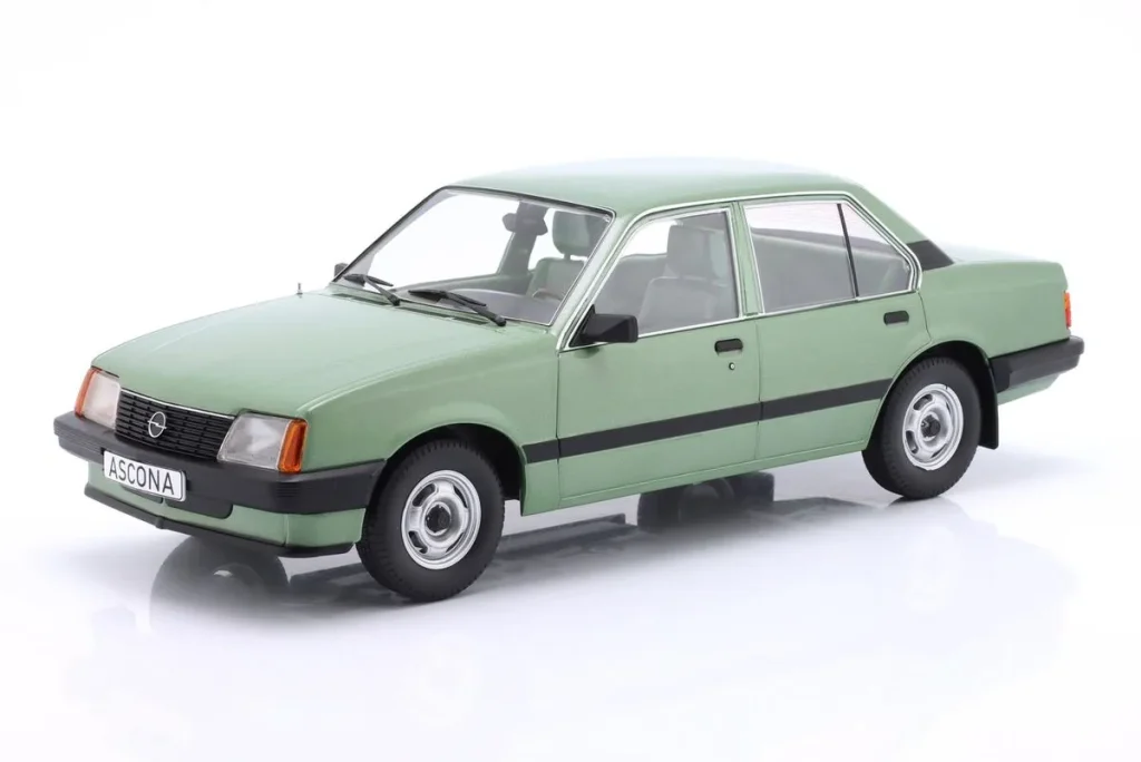 โมเดลรถ 1:18 Opel Ascona C ปี 1981 สีเขียวอ่อนเมทัลลิก ModelCarGroup
