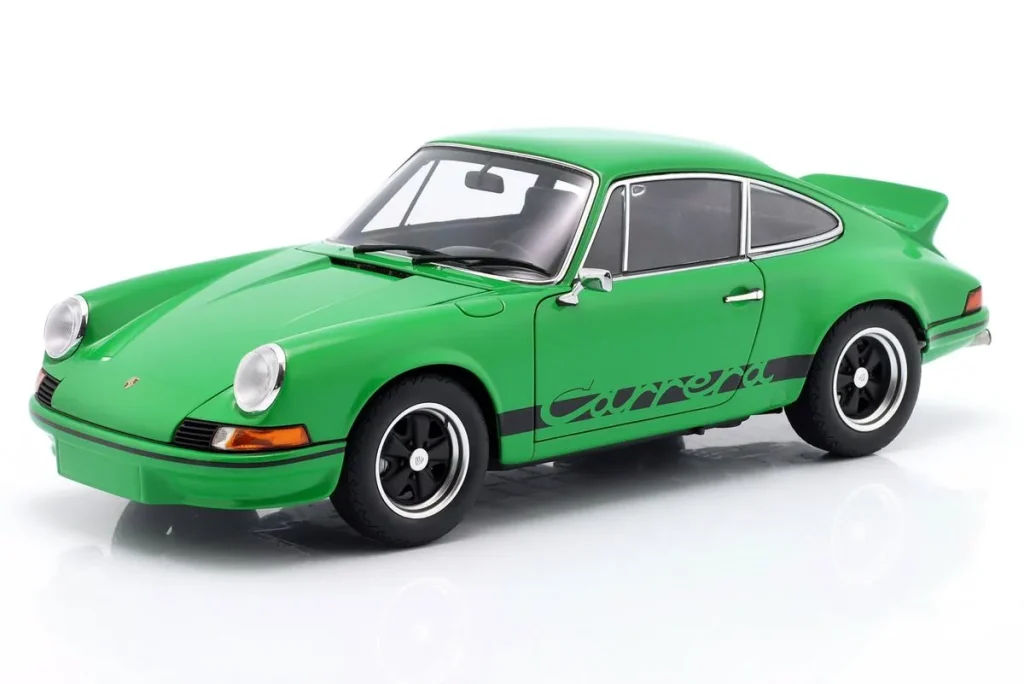 โมเดลรถ 1:18 Porsche 911 Carrera 2.7 RS สีเขียว / ดำ AUTOart