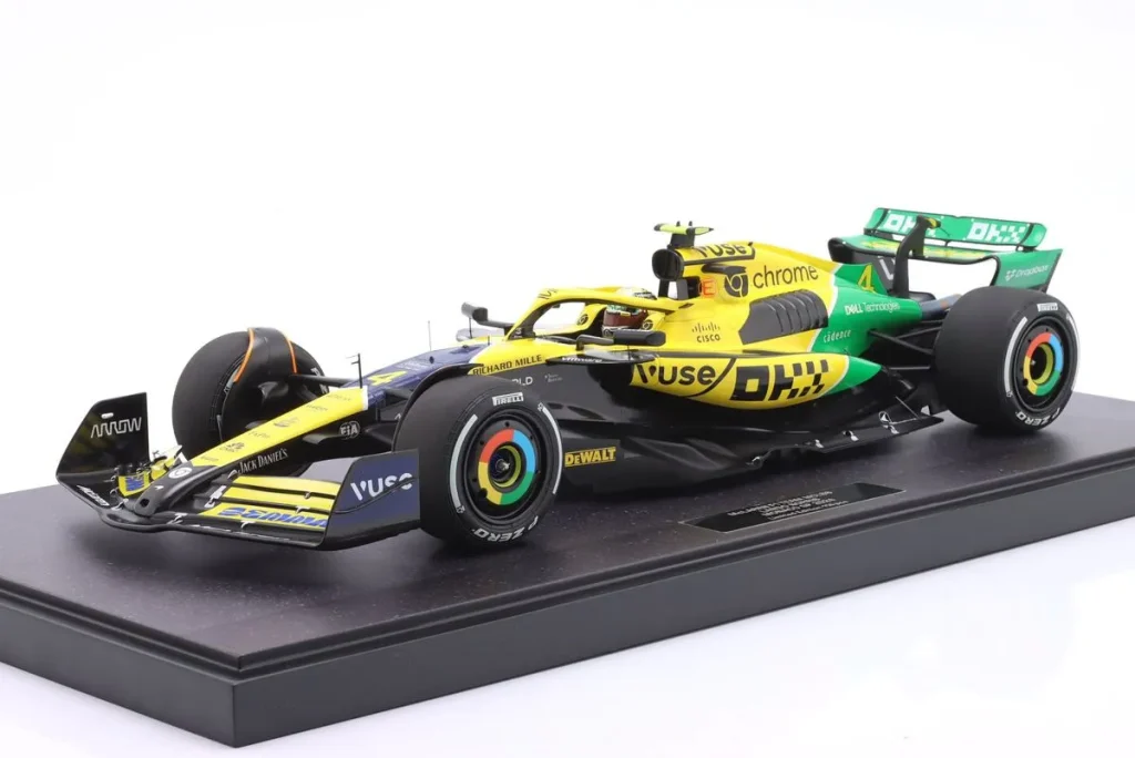 车型 1:43 McLaren MCL38 #4 Lando Norris 一级方程式年 2024 Minichamps
