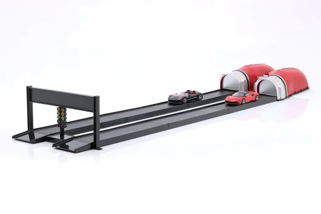 车型 1:43 Ferrari Racing Launcher 含 2 Ferraris 红色 / 黑色 Bburago