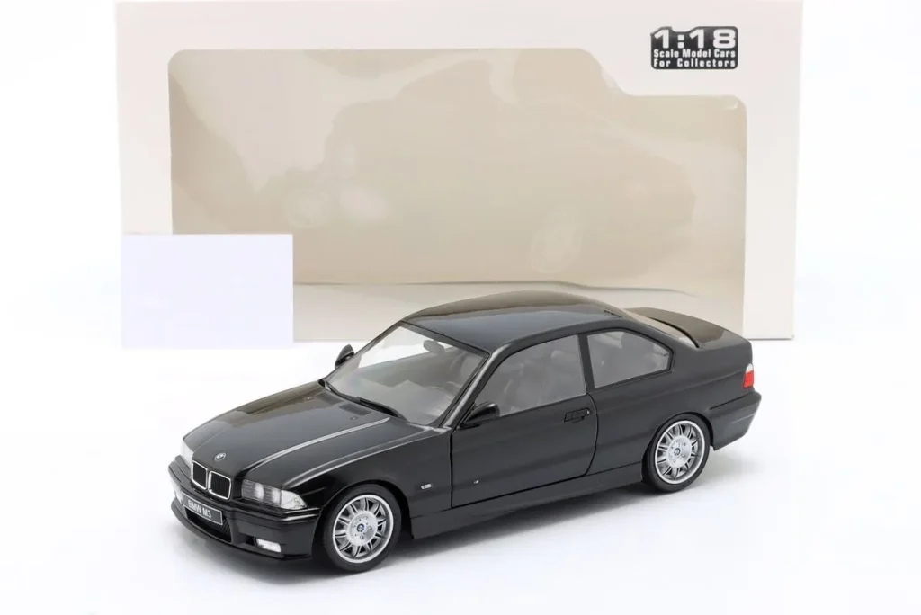 โมเดลรถ 1:18 BMW M3 (E36) Coupé ปี 1994 สีดำเมทัลลิก Solido