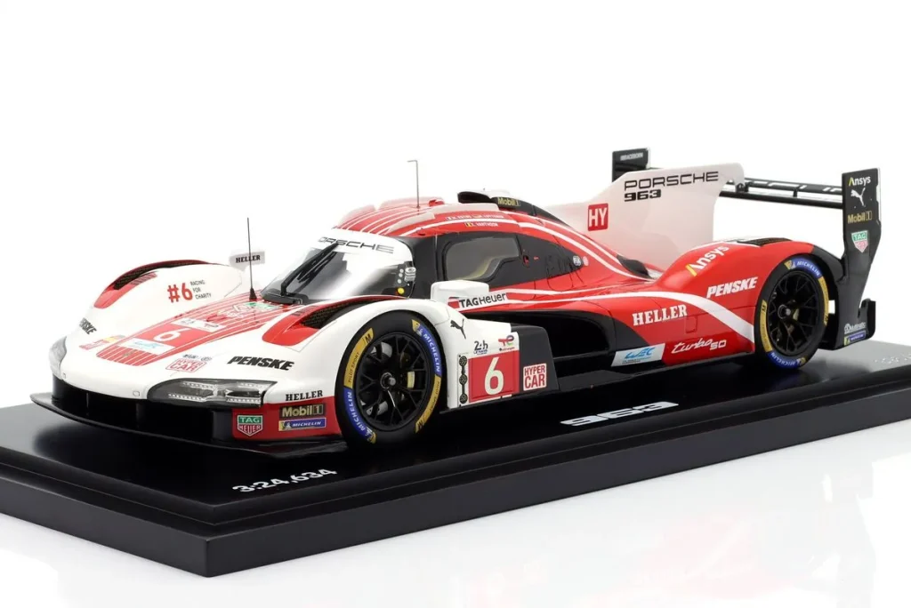 โมเดลรถ 1:18 Porsche 963 #6 Kévin Estre, André Lotterer, Laurens Vanthoor 24 ชั่วโมง เลอมังส์ ปี 2024 Spark