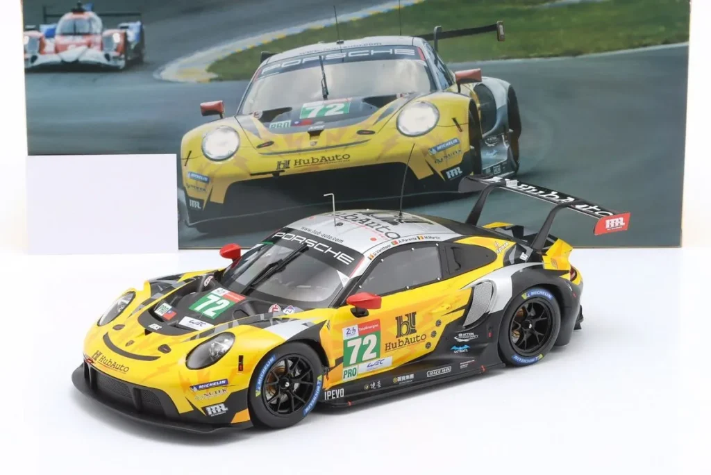 โมเดลรถ 1:18 Porsche 911 RSR #72 Maxime Martin, Álvaro Parente, Dries Vanthoor 24 ชั่วโมง เลอมังส์ ปี 2021 Ixo