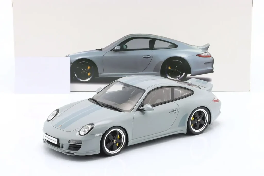 โมเดลรถ 1:18 Porsche 911 (997) Sport Classic ปี 2009 สีเทา GT-SPIRIT