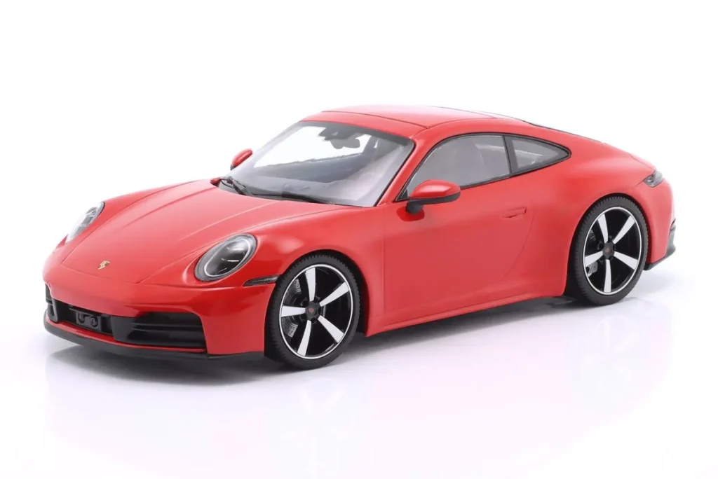 โมเดลรถ 1:18 Porsche 911 (992.2) Carrera Coupe ปี 2024 สีแดง Minichamps