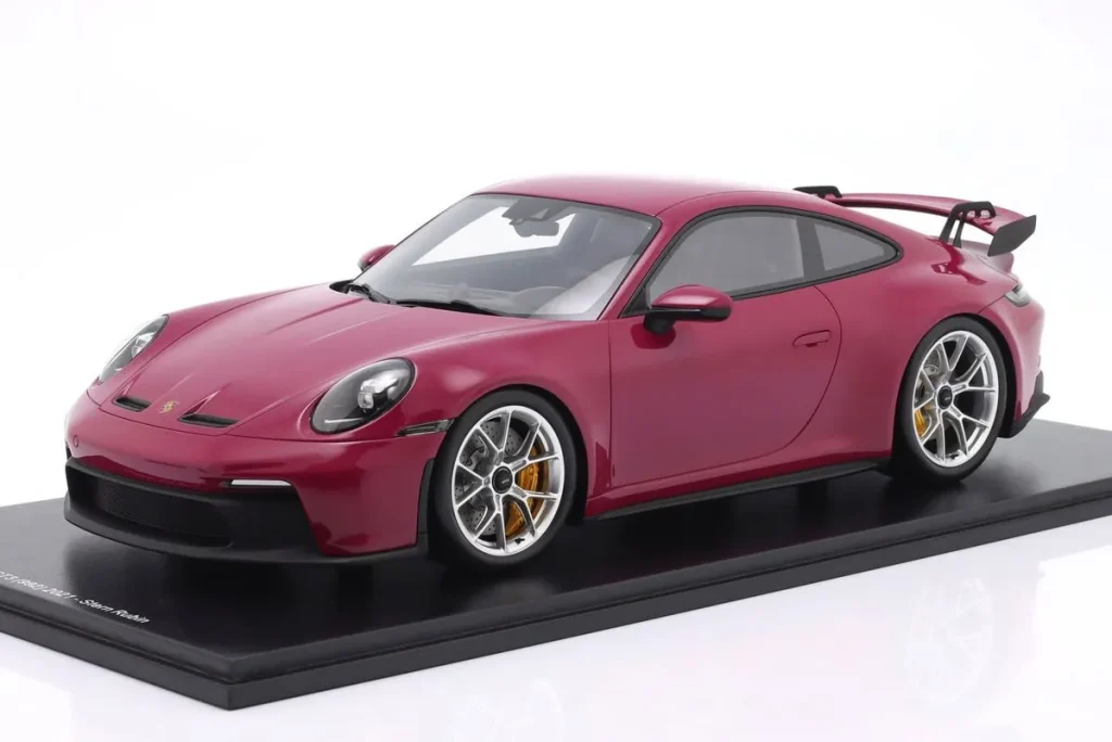 โมเดลรถ 1:12 Porsche 911 (992) GT3 ปี 2021 Schuco