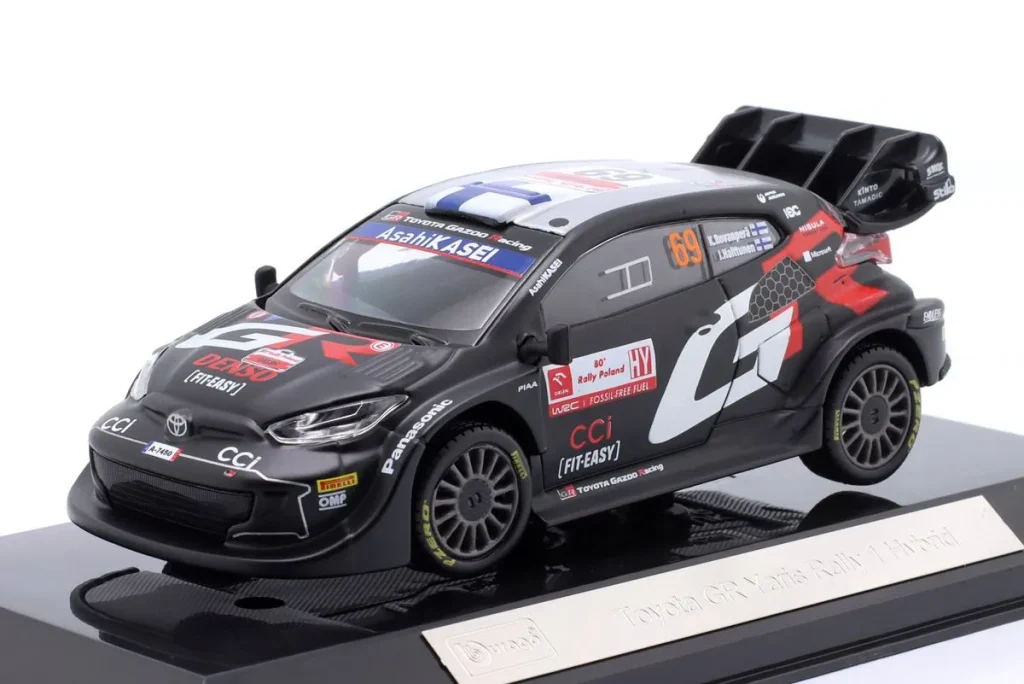 โมเดลรถ 1:43 Toyota GR Yaris Rally1 Hybrid #69 Kalle Rovanperä, Jonne Halttunen WRC ปี 2024 Bburago