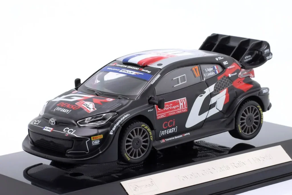 โมเดลรถ 1:43 Toyota GR Yaris Rally1 Hybrid #17 Sébastien Ogier, Vincent Landais WRC ปี 2024 Bburago