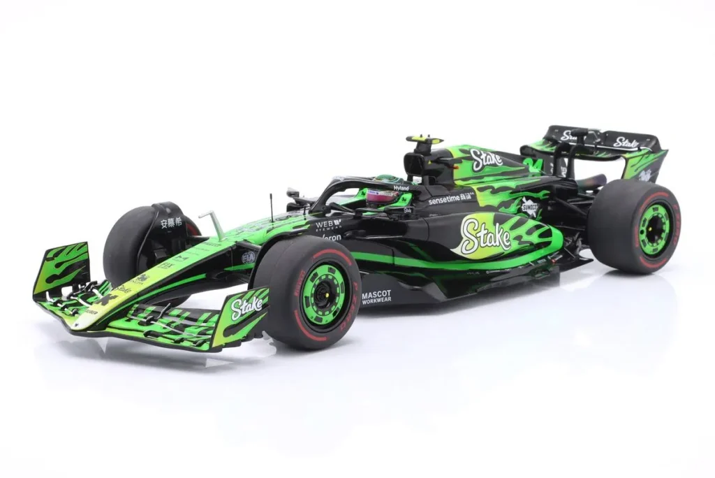 โมเดลรถ 1:18 KICK Sauber C44 #24 Zhou Guanyu Las Vegas GP ฟอร์มูล่าวัน ปี 2024 Solido