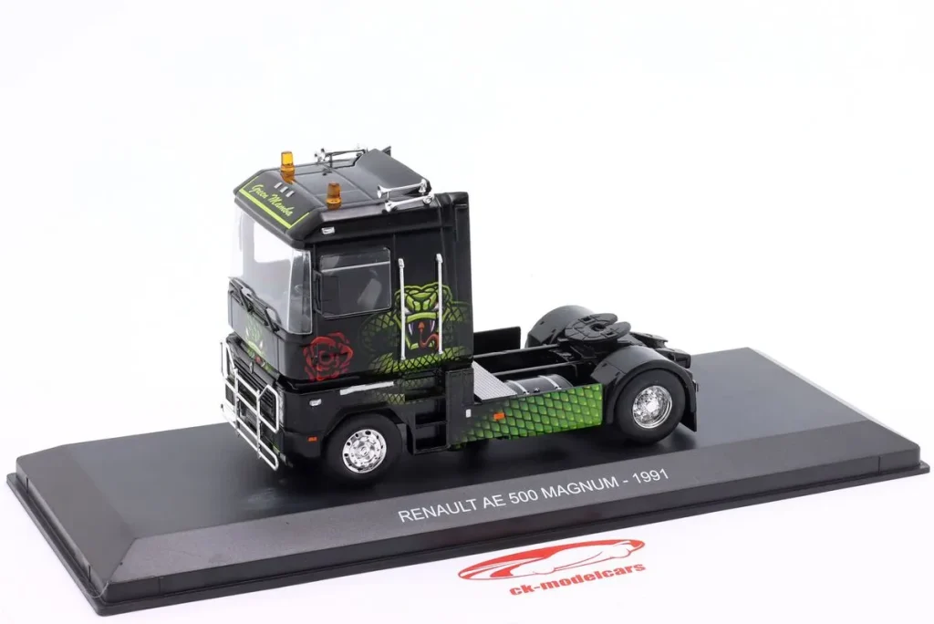 车型 1:43 Renault AE 500 Magnum Sattelzugmaschine “Green Mamba” 年 1991 黑色含 Dekor Hachette