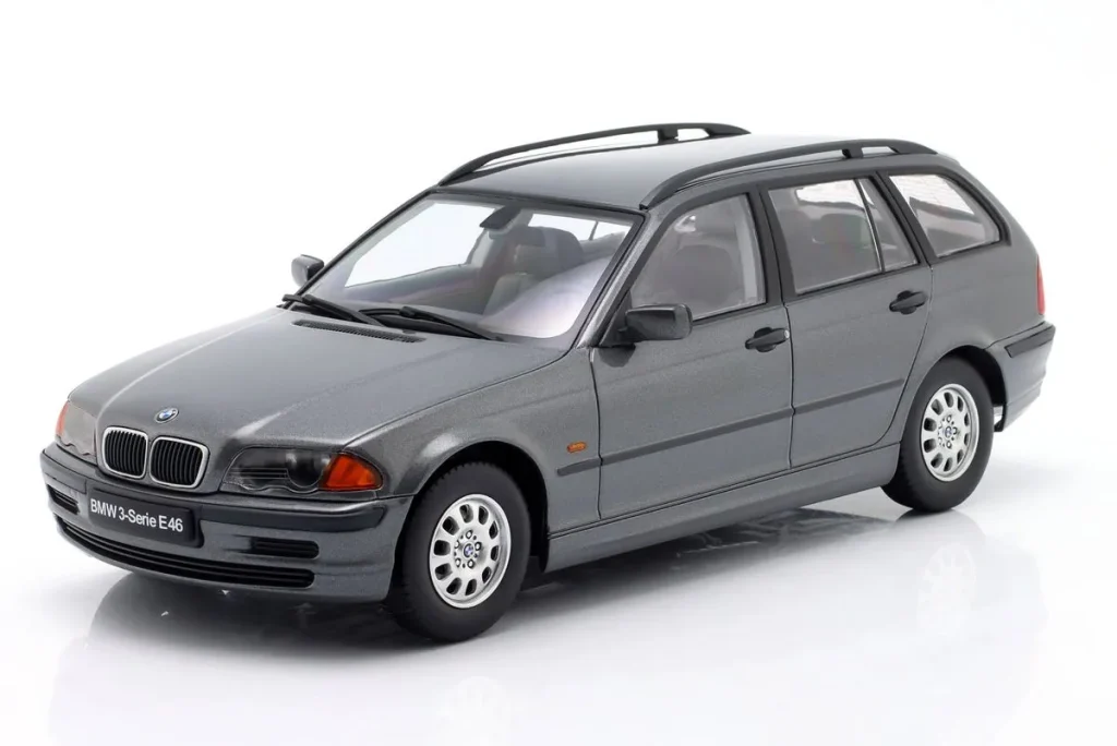 โมเดลรถ 1:18 BMW 3er Serie E46 Touring ปี 1999 สีเทาเมทัลลิก KK-Scale
