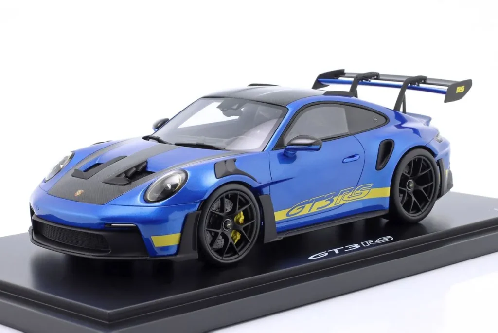 โมเดลรถ 1:18 Porsche 911 (992) GT3 RS Sonderwunsch สี Lauerskaschmirblaumetallic / น้ำเงินเมทัลลิก Spark