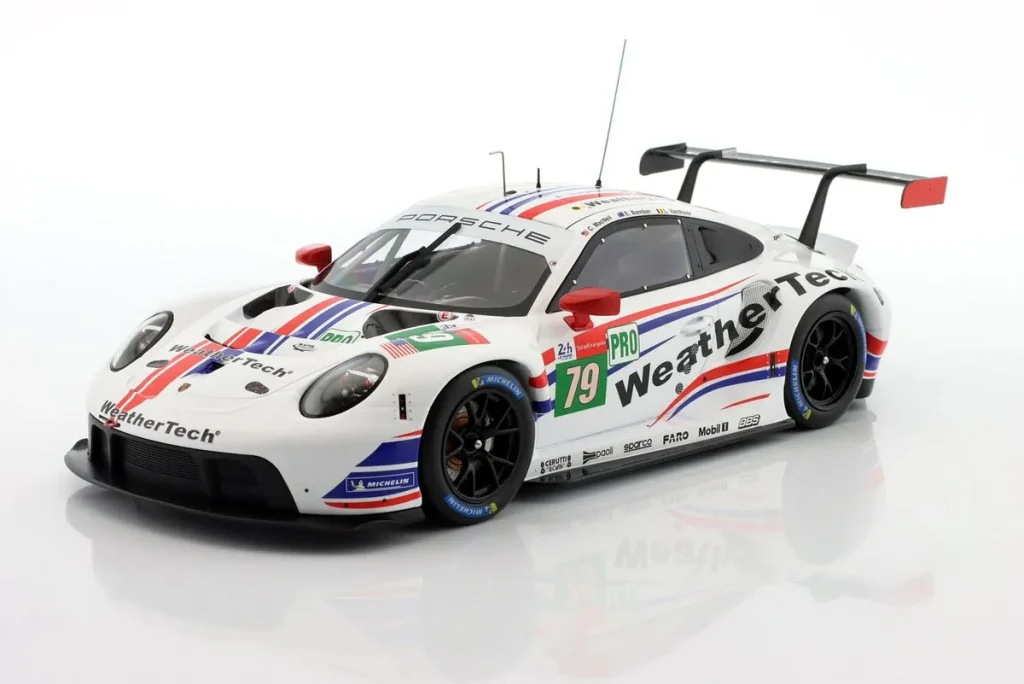车型 1:18 Porsche 911 RSR #79 Cooper MacNeil, Earl Bamber, Laurens Vanthoor 24h LeMans 年 2021 Ixo