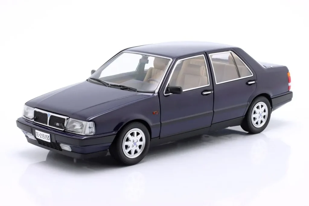 โมเดลรถ 1:18 Lancia Thema 6V 1S ปี 1984 สี Lancia น้ำเงิน Mitica