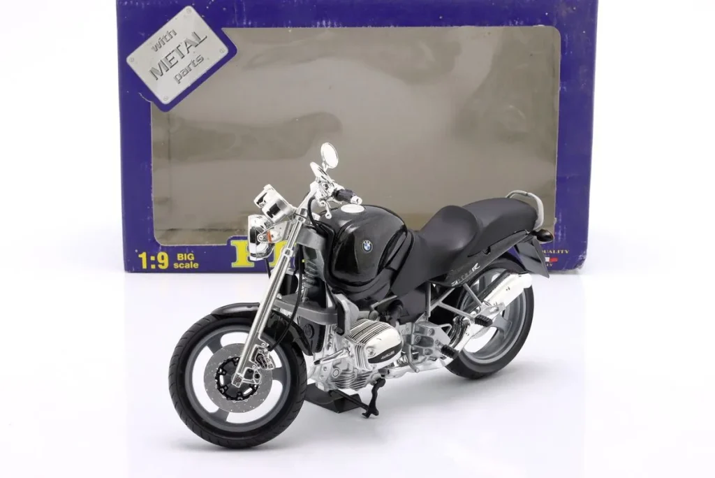 โมเดลรถ 1:9 BMW R 1100 R สีดำ Protar