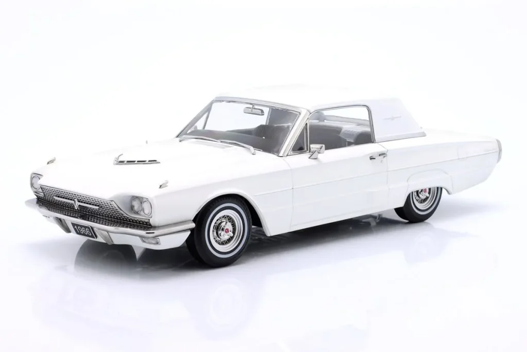 โมเดลรถ 1:18 Ford Thunderbird Coupe ปี 1966 สีขาว KK-Scale