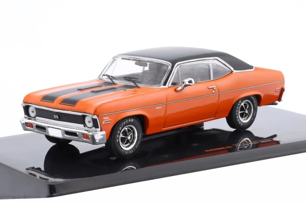 โมเดลรถ 1:43 Chevrolet Nova SS ปี 1971 สีส้ม / ดำ Ixo