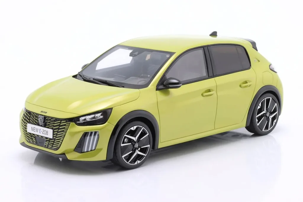 车型 1:18 Peugeot E-208 GT 年 2024 颜色 Agueda 发黄 Ottomobile