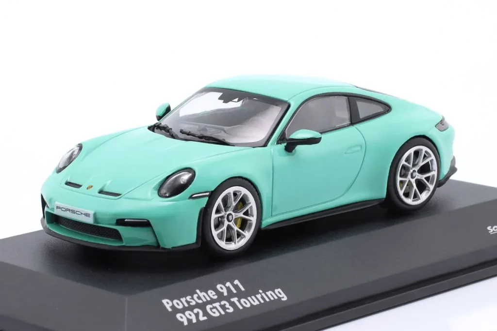 โมเดลรถ 1:43 Porsche 911 (992) GT3 Touring ปี 2023 สีเขียวมิ้นต์ Solido